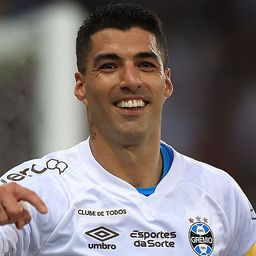 Luis Suárez újra Messi csapattársa lesz – hivatalos