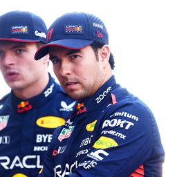 Váratlan fordulat, mégsem rúgja ki versenyzőjét a Red Bull