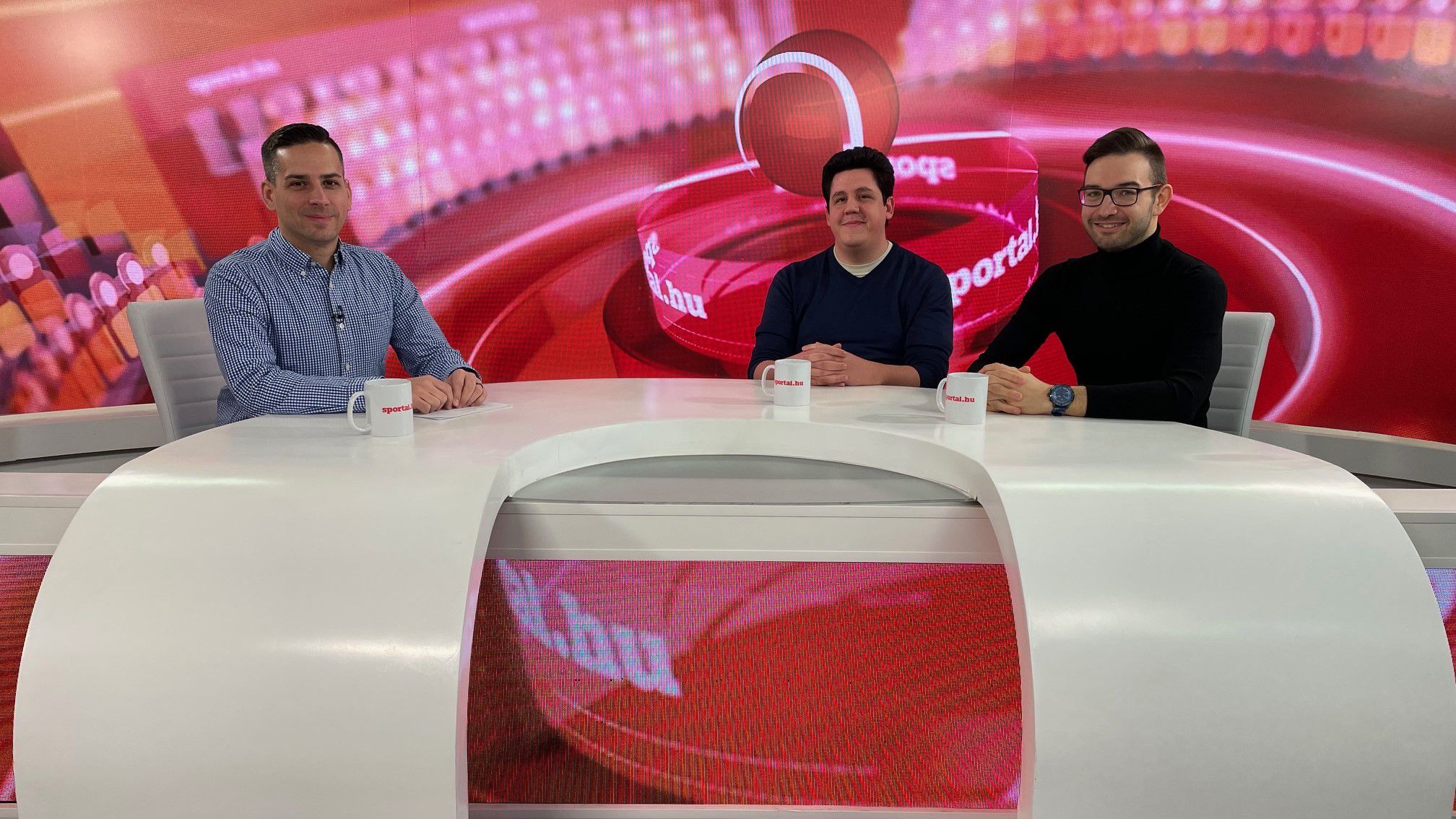 A Sportál Tv stúdiójában: Cselleng Ádám, Bacsinszki Ádám és Márkus Ádám