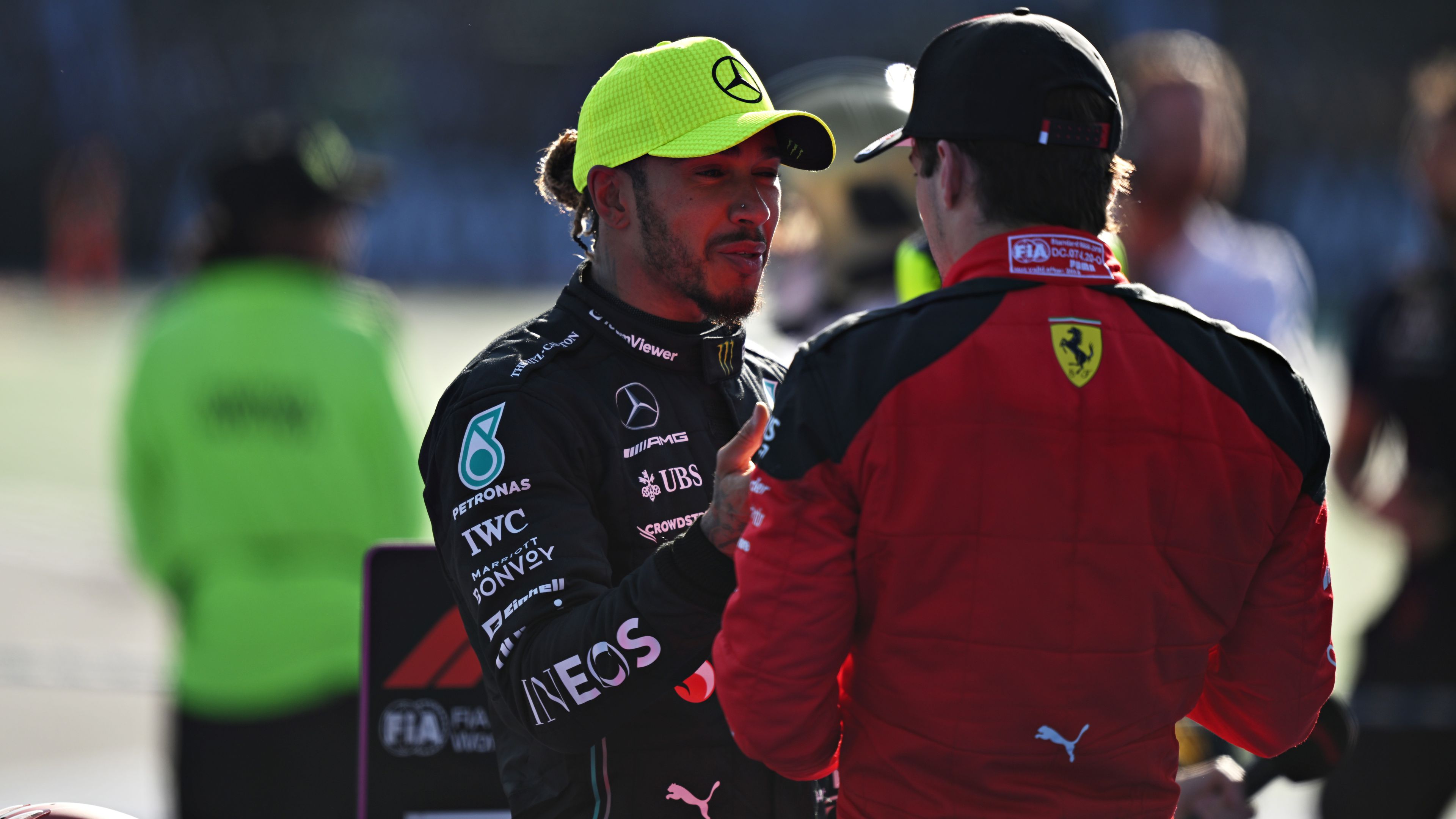 Hamilton elárulta, miért szerződött a Ferrarihoz