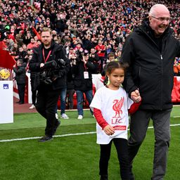 Megható pillanatok: a Liverpool valóra váltotta a hasnyálmirigyrákkal küzdő edző álmát – videóval