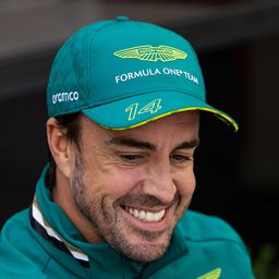F1-hírek: Verstappen helyett rutinos világbajnok érkezik a Mercedeshez?