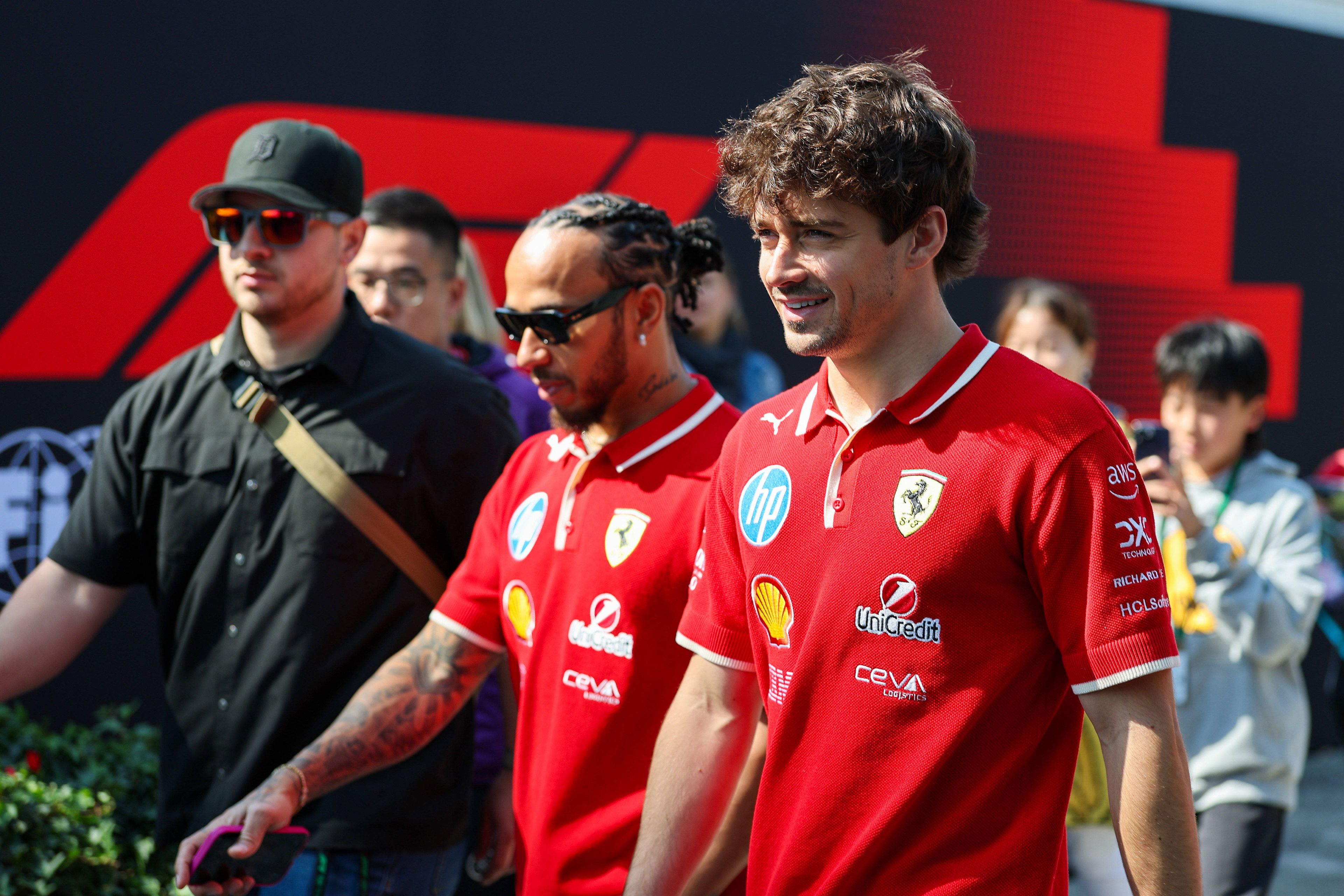 Charles Leclerc és Lewis Hamilton is kizárást kapott