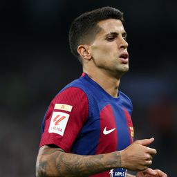„A születendő kislányom halálát kívánták” – kifakadt a szurkolókra a Barca sztárja