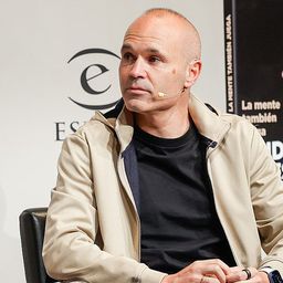 Iniesta a Barcelona triplázásáról és az esetleges visszatéréséről beszélt