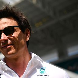 Így reagált a Mercedes csapatfőnöke, hogy a Ferrari állítólag ajánlatot tett Hamiltonnak
