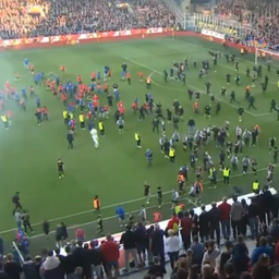 Tömegverekedés volt a Cseh Kupa döntőjében – videóval