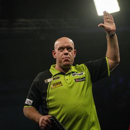 Littler nyerte az utolsó állomást, Van Gerwen lemaradt a Darts PL nagydöntőjéről – videóval