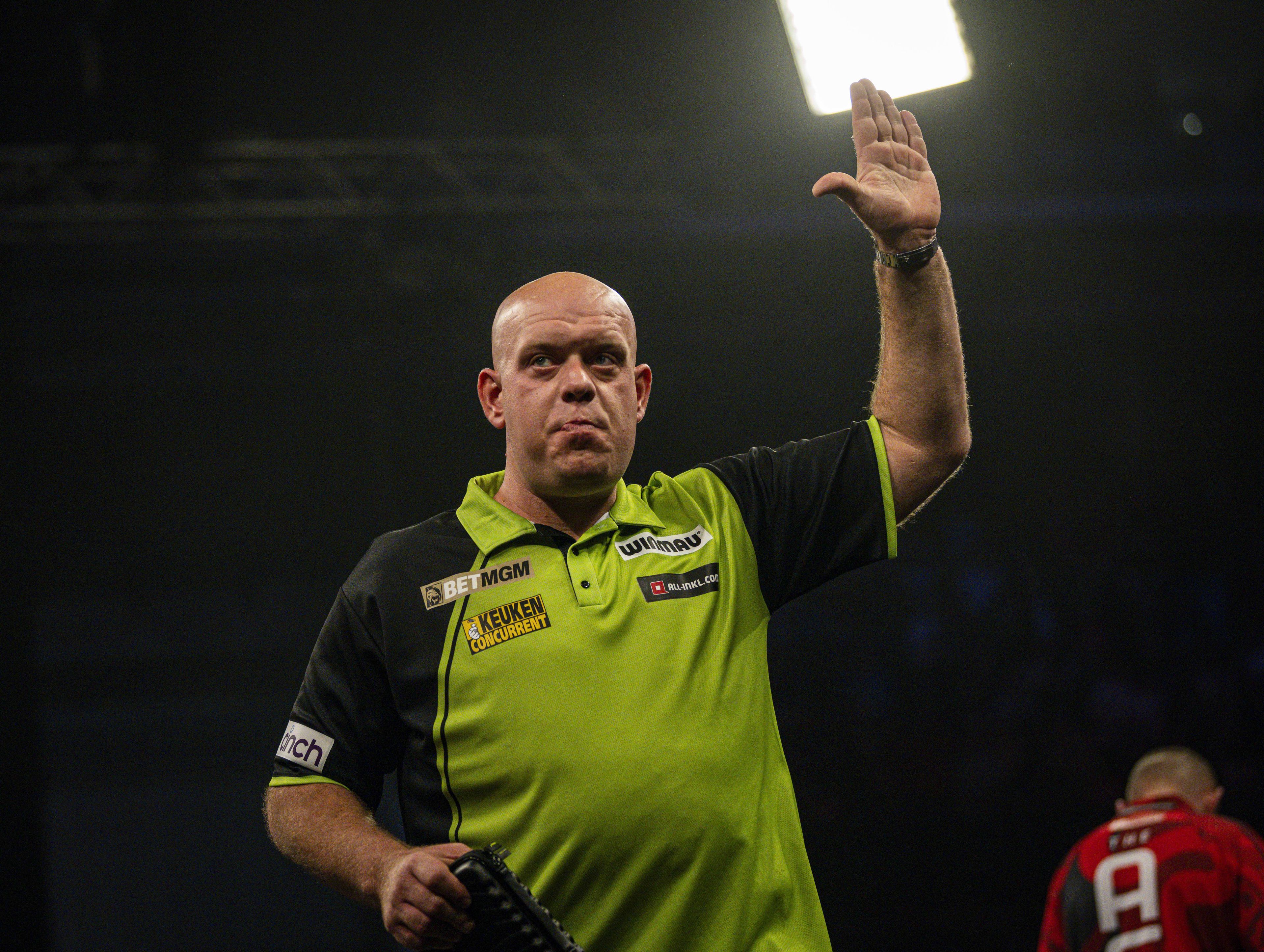 Littler nyerte az utolsó állomást, Van Gerwen lemaradt a Darts PL nagydöntőjéről – videóval