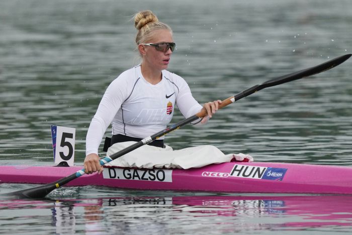 Gazsó Alida Dóra megnyerte az előfutamát 500 méter egyesben