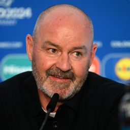 Steve Clarke: Egy tizenegyest nem adott meg nekünk a bíró, nem értem, minek van a VAR?!