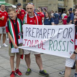 Galéria: McMaradona és a Tour de Rossi – így hangolnak a drukkerek a skót-magyarra
