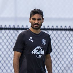 Sallai csapata hívja, de maradna Manchesterben a középpályás