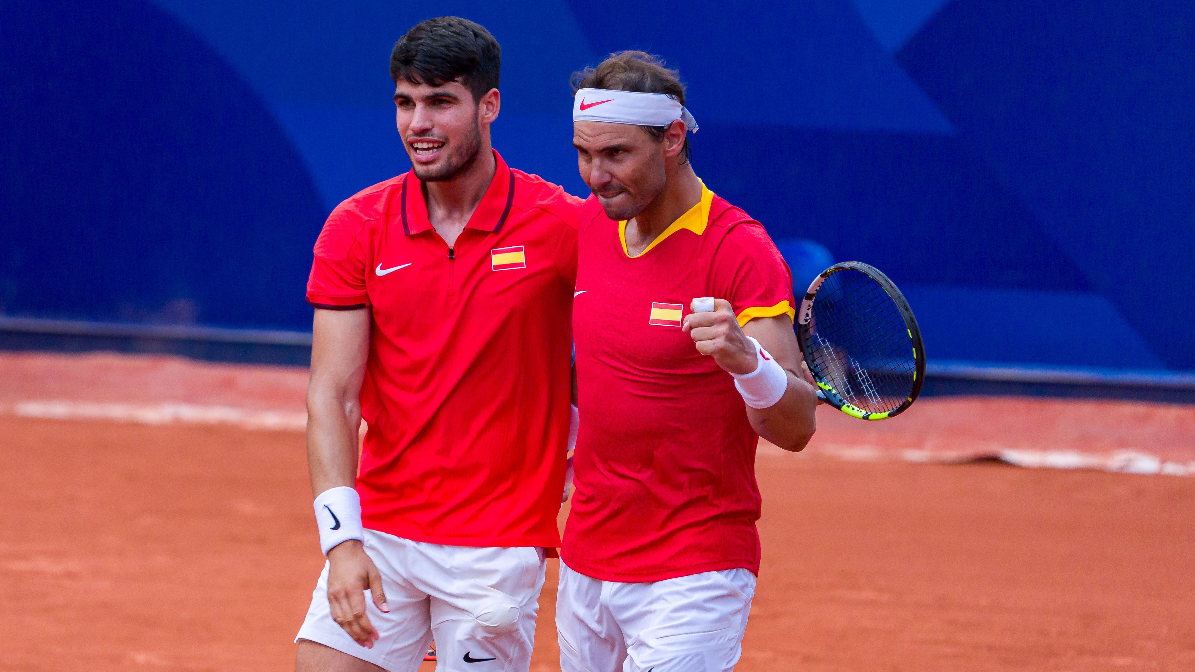 Rafael Nadal (jobbra) a Davis-kupa-döntőben ismét összeállhat Carlos Alcarazzal