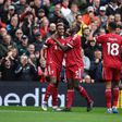 A Liverpool középpályása hatalmas szerződést kaphat