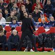 Az UEFA vádat emelt Diego Simeone és a Liverpool ellen