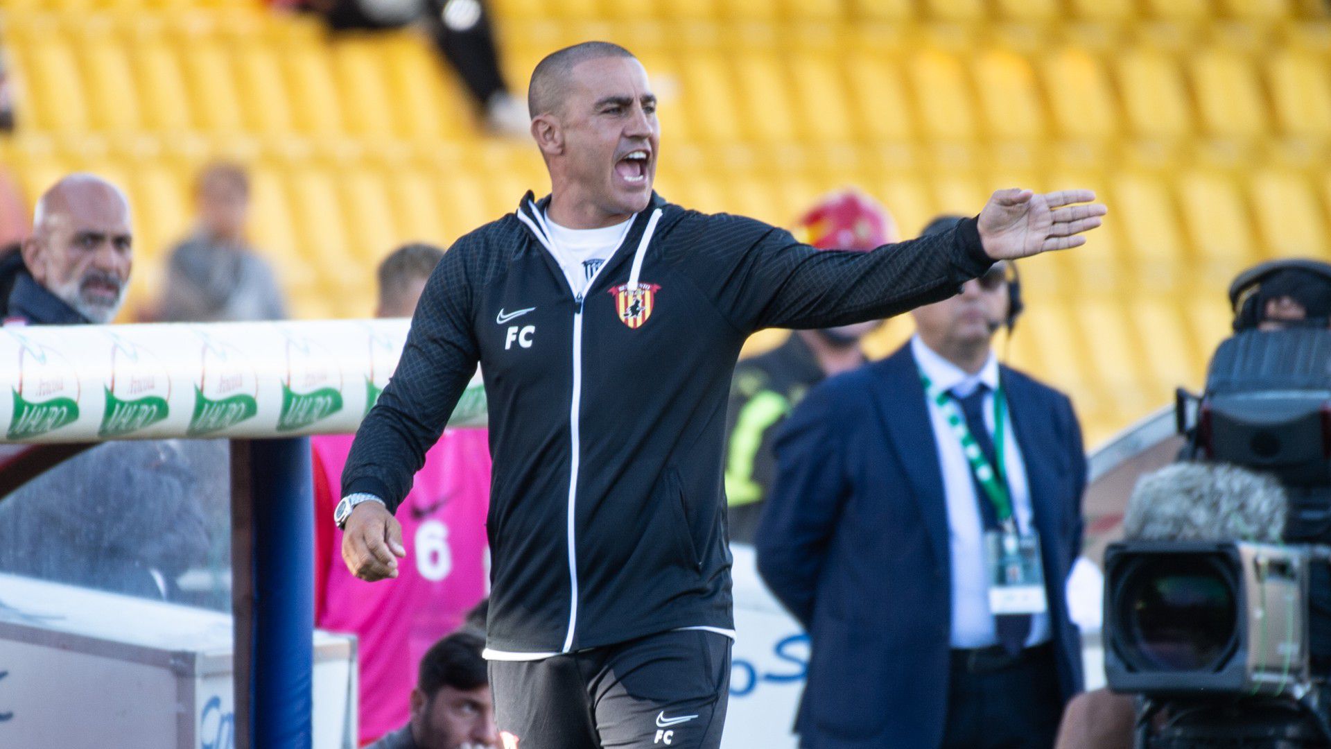 Fabio Cannavaro négy meccs után beadta a felmondását a Benevento kispadján, ám az egyesület elnöke nem fogadta el.
