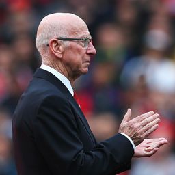 Döbbenetes adatra figyelmeztettek Bobby Charlton halála kapcsán