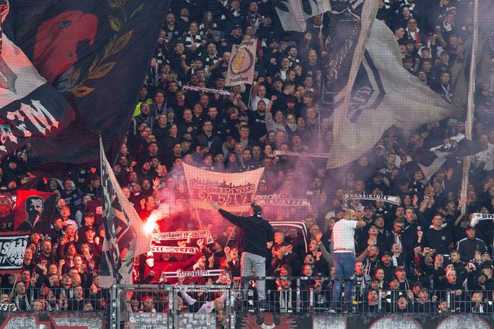Fölényesen nyert a Liverpool az Eintracht otthonában