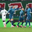 Nyeretlen a Rapid, veretlen a Fiorentina