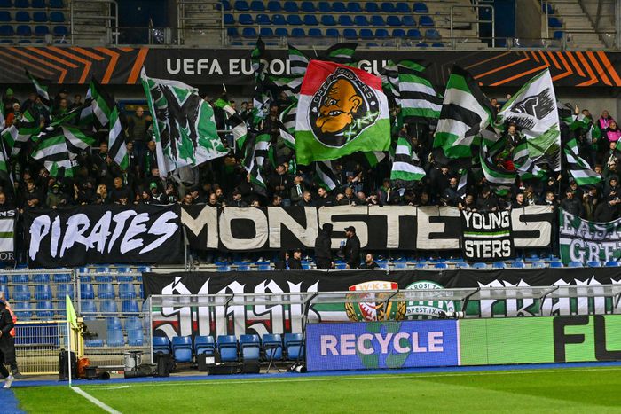 Ferencvárosi szurkolók a Genk elleni mérkőzésen