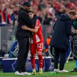 Vincent Kompany gratulál Lennart Karlnak