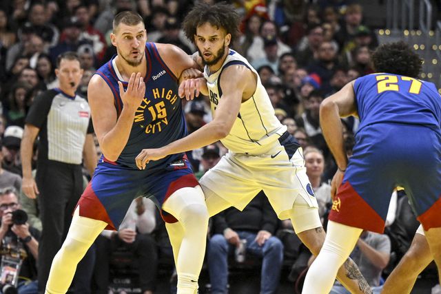 Jokics hiába tért vissza, a Dallas Doncic nélkül is nyerni tudott Denverben (Fotó: Getty Images)