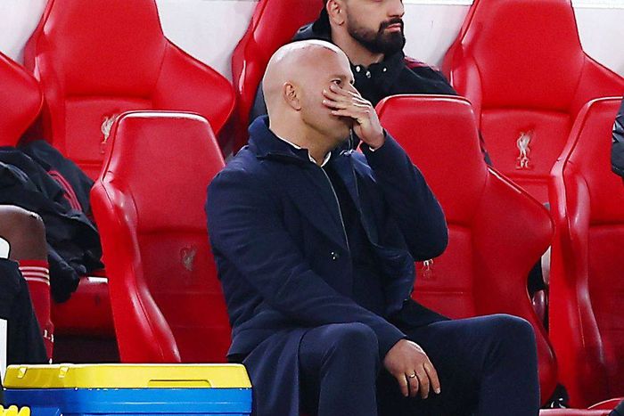 Slotnak ki kell valamit találnia