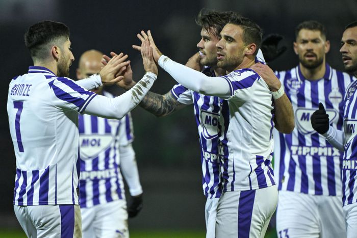 „Kiheverte” Damir Krznar menesztését az Újpest (Fotó: MTI)