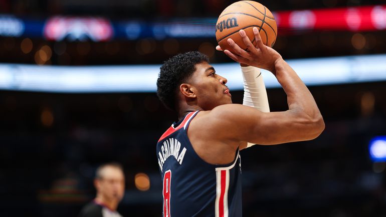 A Los Angeles Lakers megszerezte a japán Hacsimura Rujt