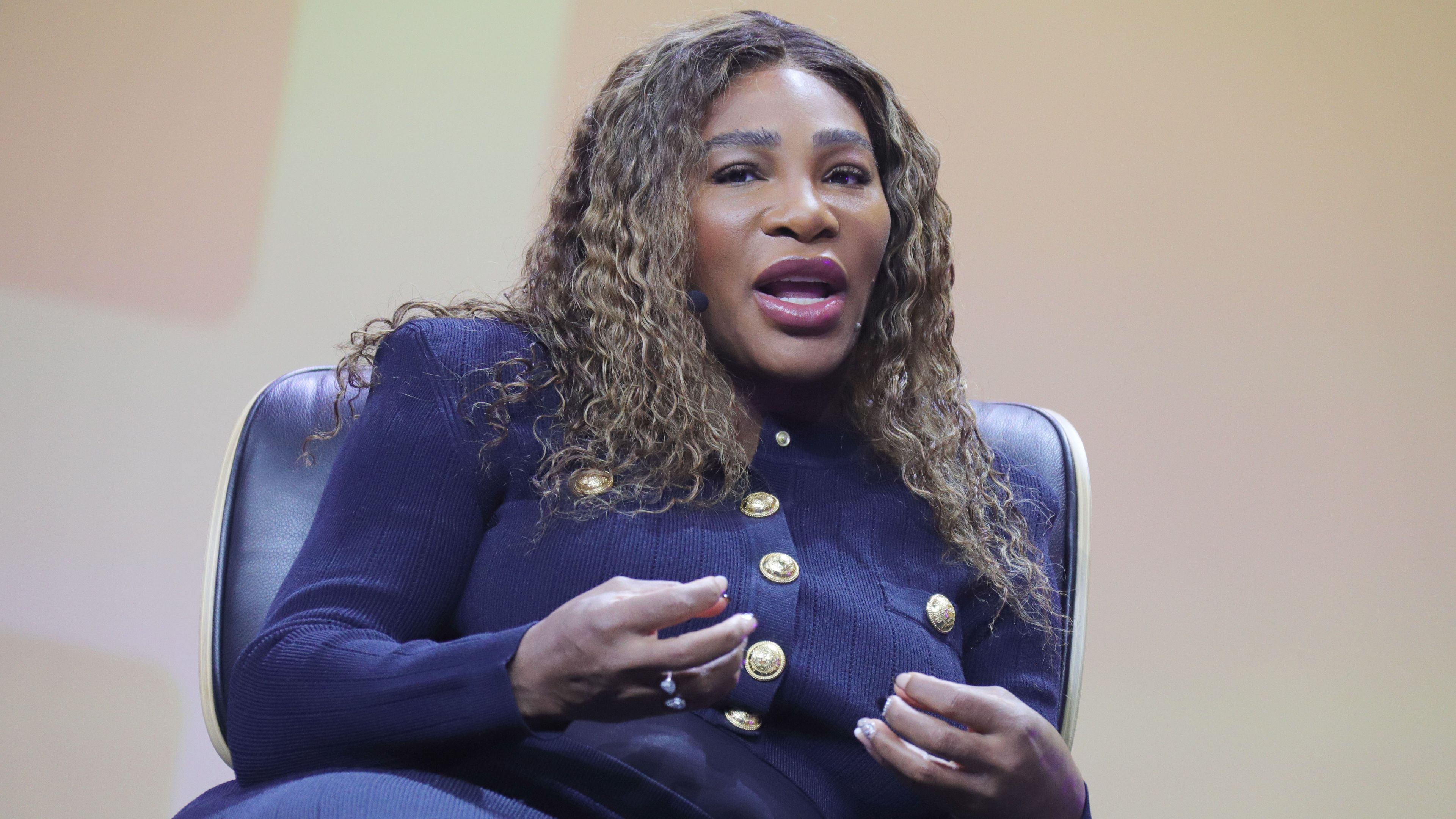 Serena Williams dokumentálta a pillanatot, amikor közölte az örömhírt Olympiával