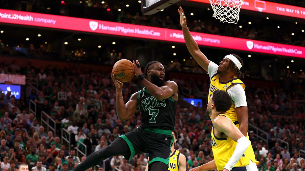 Egyre közelebb a döntőhöz a Boston az NBA-ben – videóval