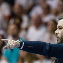 Eldőlt, hosszabbított edzőjével az NB I-es klub