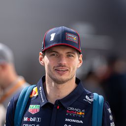 Verstappen bemutatta különleges sisakját a három hazai versenyére