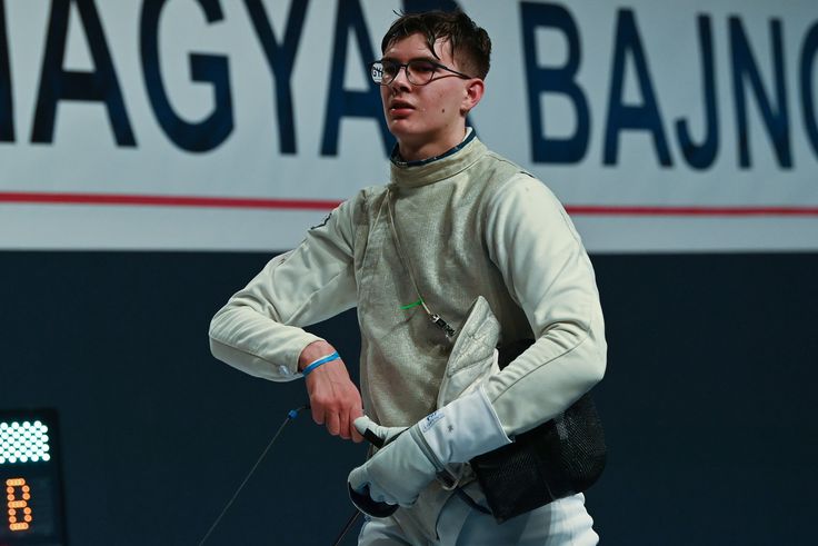 Két magyar főtáblás férfi tőrben