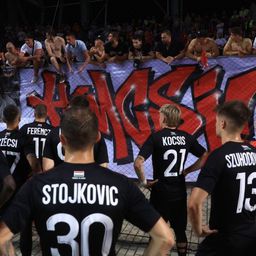 A Debrecen ultrái számonkérték Dzsudzsákékon az Újpest elleni teljesítményüket