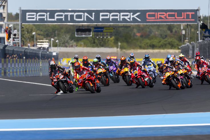 A magyar sztársportolókat is megigézte a MotoGP!