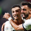 Hazai pályán kaptak ki a spanyolok; sima portugál siker Prágában