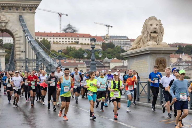 Sporttörténelmi mérföldkő: részvételi rekordot dönt a Budapest Maraton