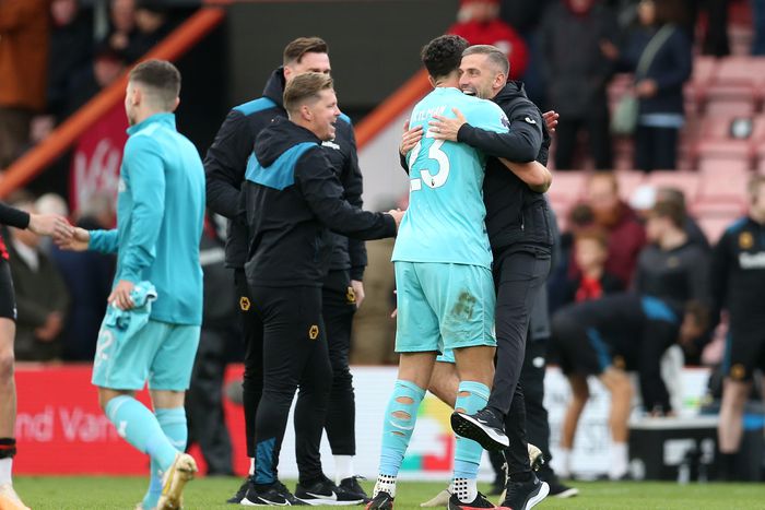 Gary O’Neil (jobbra) győzelemnek örülhetett a korábbi csapata ellen