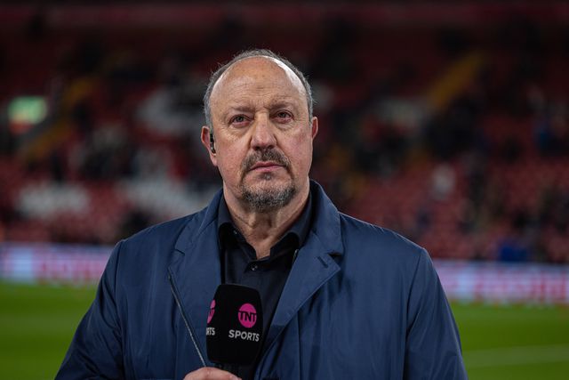 Rafael Benítez Hrisztosz Kontisz helyét veszi át