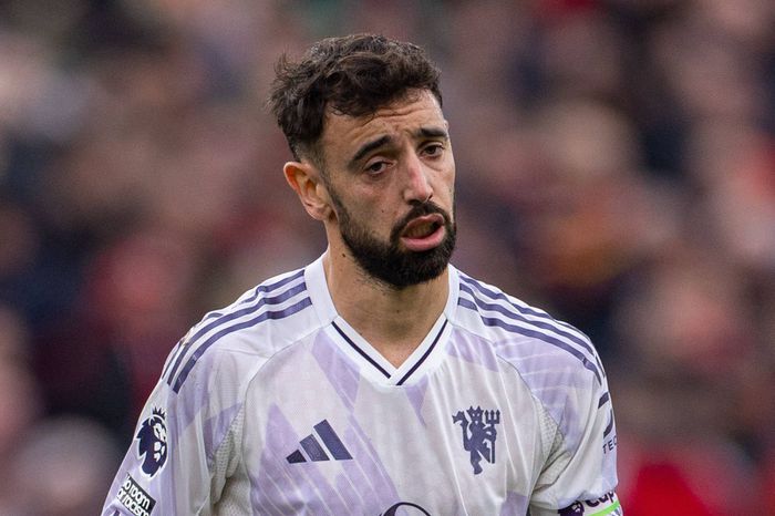 Fernandes jubileumhoz érkezett a United színeiben
