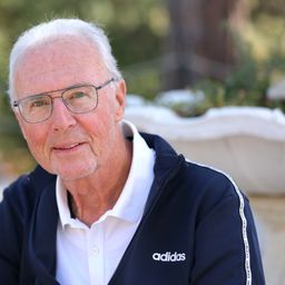 Fél szemére megvakult, nem szurkolhat Katarban a németeknek Beckenbauer