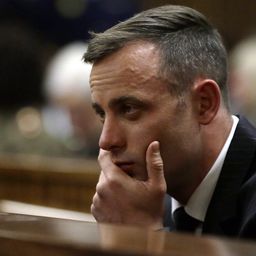 Szabadul a börtönből Oscar Pistorius, aki a szerelmesek napján ölte meg a barátnőjét