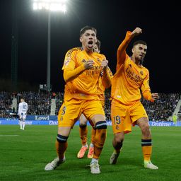Hozta a kötelezőt, s kihasználta a Barcelona botlását a Real Madrid