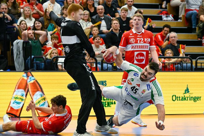 Rosta Miklós a három gólja mellett győzelemnek is örülhetett (Fotó: MTI/Hegedüs Róbert)