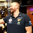 Simone Rossi sportot váltana? – videóval