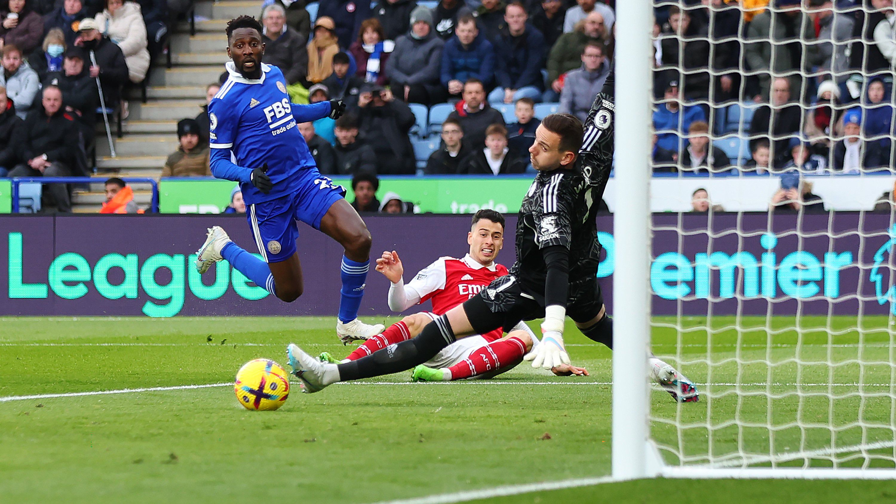 Gabriel Martinelli a második félidő elején pontosan célzott, a gólja pedig három pontot ért az Arsenalnak a Leicester otthonában.