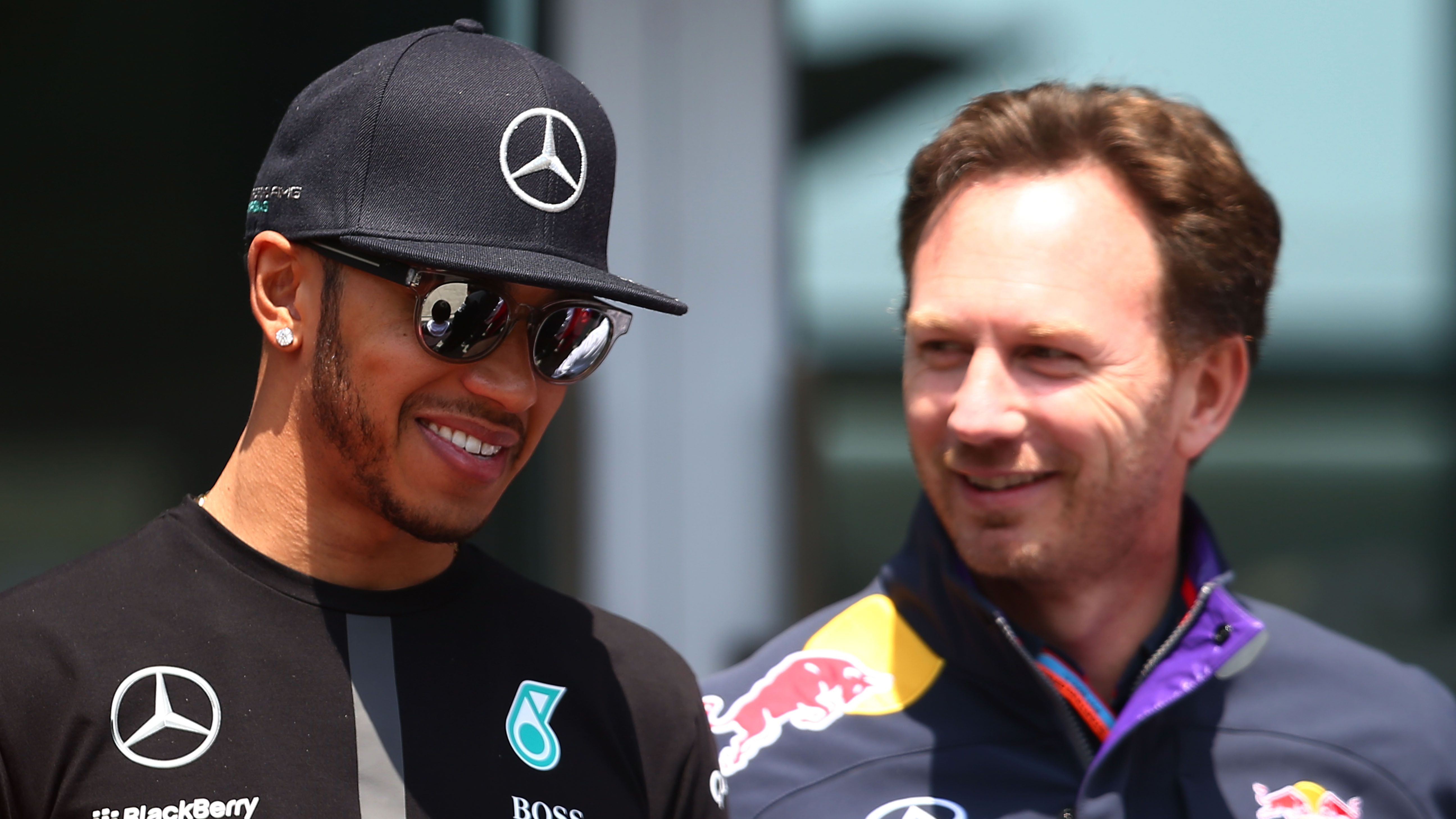 Megszólalt a Red Bull Lewis Hamilton szerződtetésével kapcsolatban