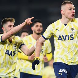 Szalai csapata nem tudta kihasználni az éllovas botlását